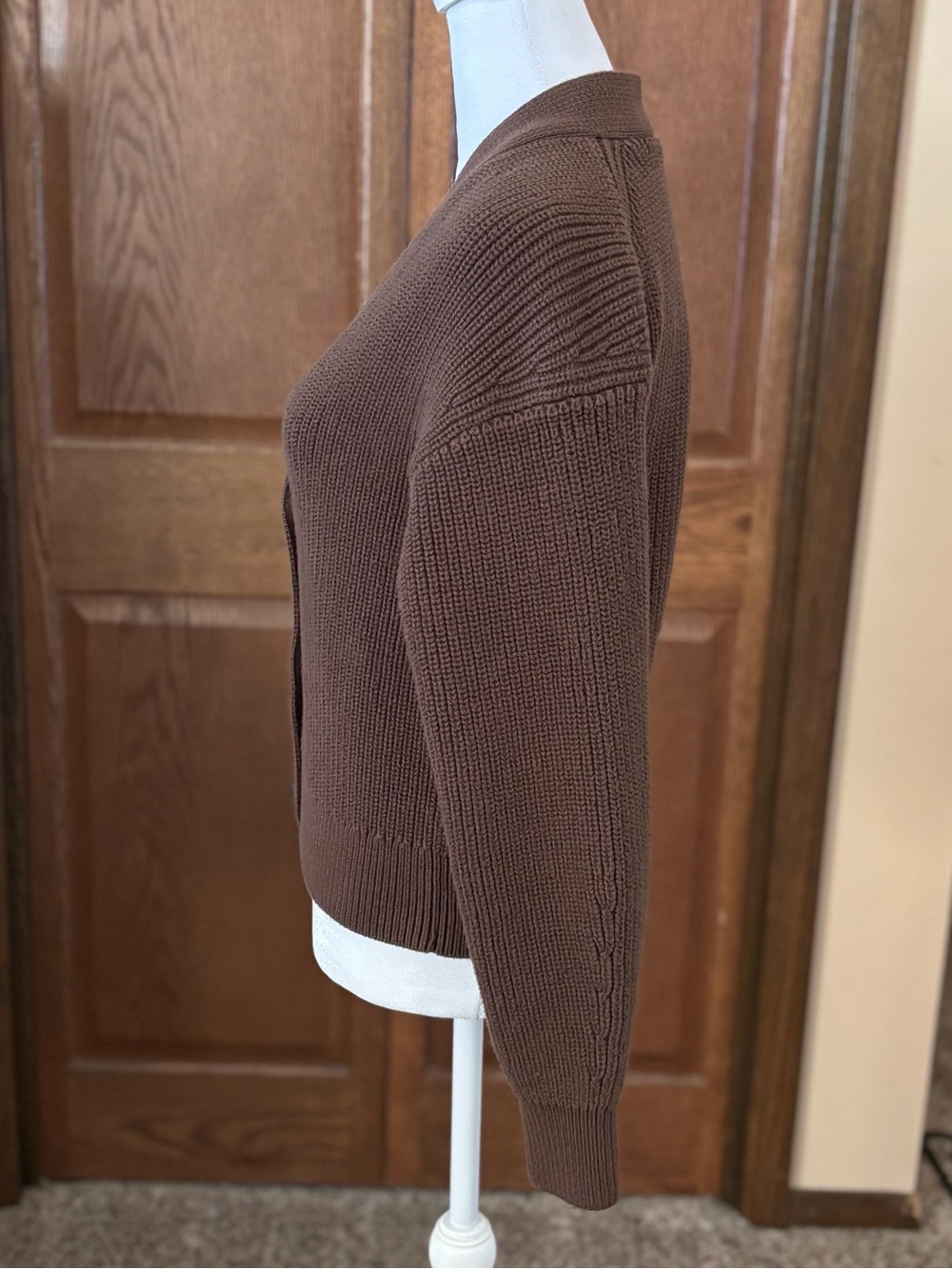 Everlane The Boxy Cardigan in Everyday Cotton - Picture 4 of 9
